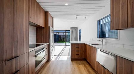 D/8 Champion Street, Edgeware, Christchurch - Photo 3