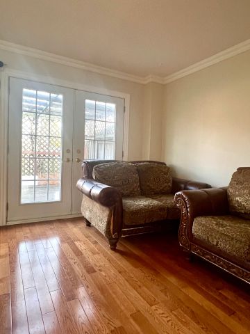 For Lease - 581 Galloway Crescent, Mississauga, Ontario - Photo 3