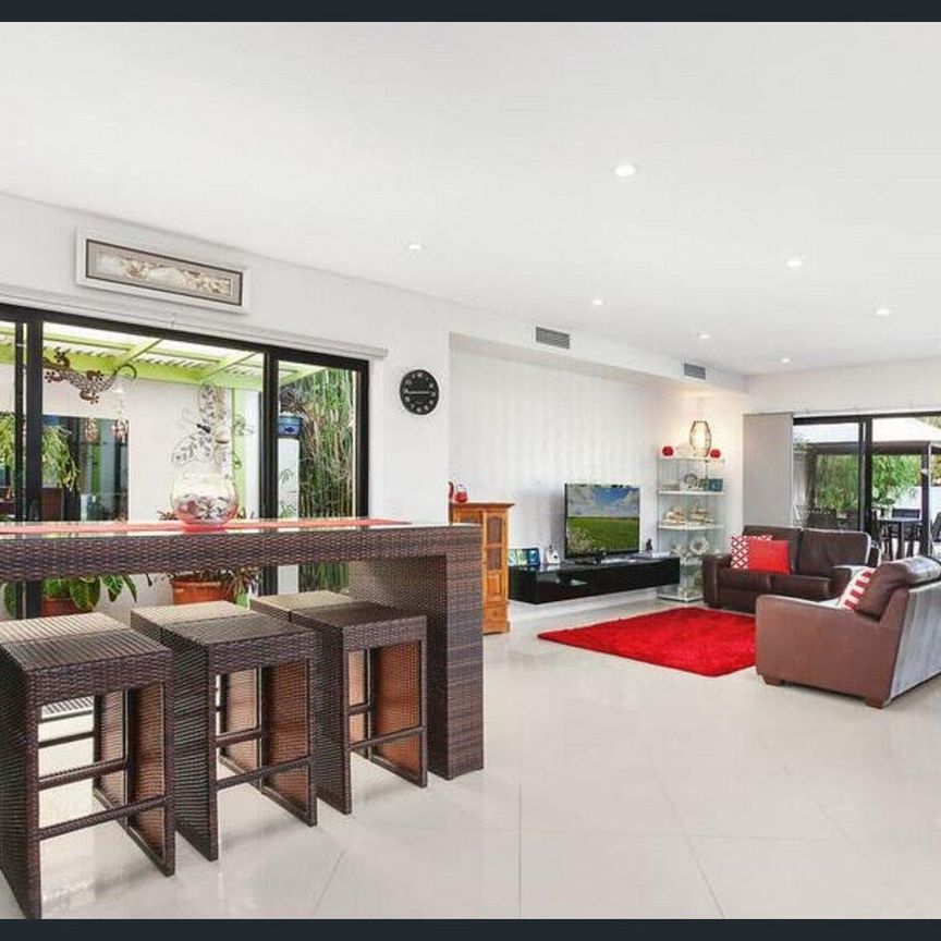 SHORT TERM LEASE AVAILABLE - Photo 1