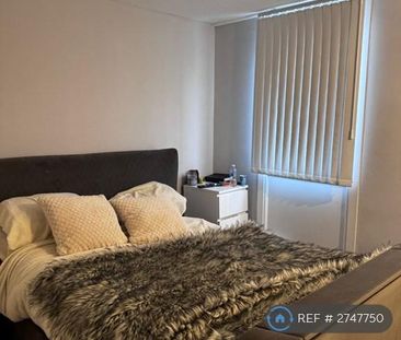 4 bedroom end of terrace house to rent - Photo 6