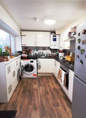 3 bedroom terraced house to rent - Photo 3