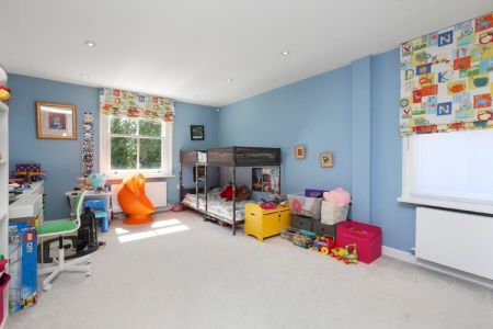 4 Bedroom House To Let - Photo 5
