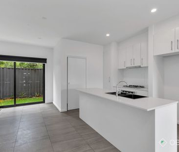Modern Family Home for Rent in Prime Werribee Location! - Photo 6