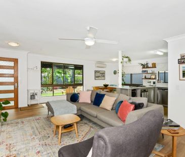 1/9 Peacock Place, Burleigh Waters QLD 4220 - House For Rent | Domain - Photo 5