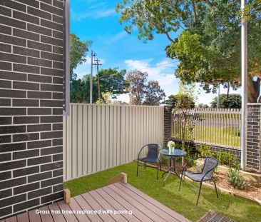 AIR-CONDITIONED FURNISHED STUDIO APARTMENT - WITH OWN PRIVATE COURT... - Photo 4