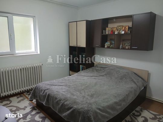 Camera in apartament cu 2 camere Zona Tatarasi - Fotografie 1