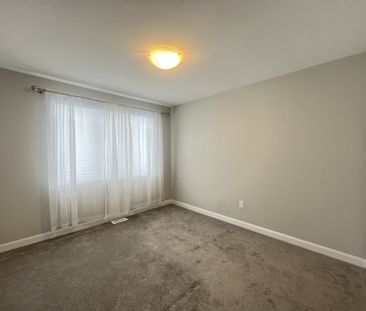 For Lease - 555 Aglish Mews, Barrhaven, Ontario - Photo 4