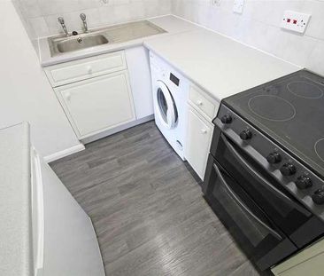 Cambridge Road, Southend On Sea, SS1 - Photo 4