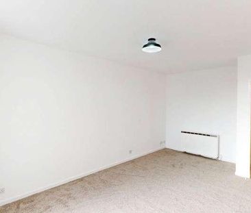 Alexandria Drive, Westhoughton, BL5 - Photo 3