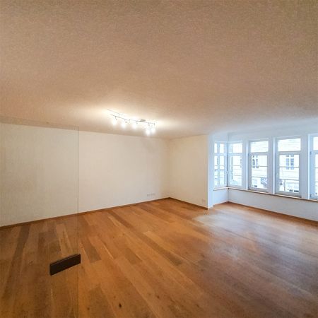 Wohnen in bester Lage - Hochwertige 3 Zimmer Wohnung im Stadtzentrum zu vermieten - Photo 2