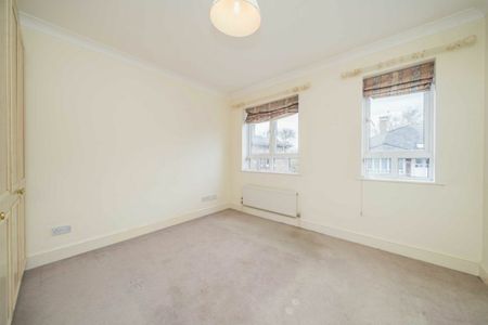 May Bate Avenue, KT2, London - Photo 3