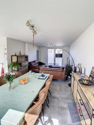 Halfopen bebouwing met tuin in rustige woonwijk te Borgloon - Photo 1