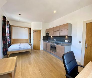 1 bedroom Flat To Let - Photo 4