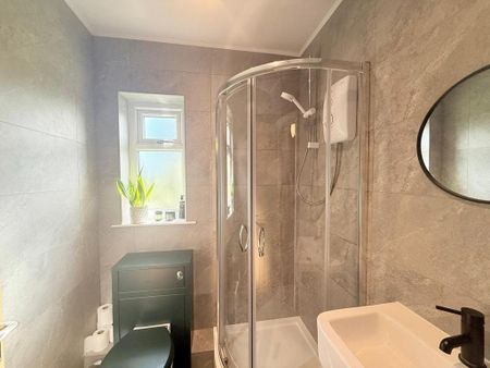 3 bedroom detached house to rent - Photo 2