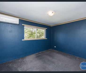 LOW-MAINTENANCE LIVING IN A CONVENIENT LOCATION - Photo 4