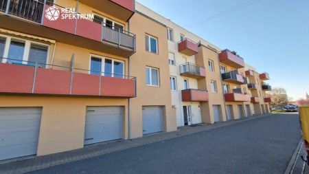 Pronájem nezařízené bytové jednotky 1+kk s balkonem, Brno - Modřice - Фото 4