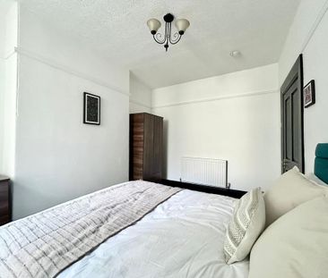 1 bedroom in a house share to rent - Photo 1