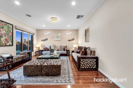 GREAT FAMILY HOME IN WOLLERT - Photo 4