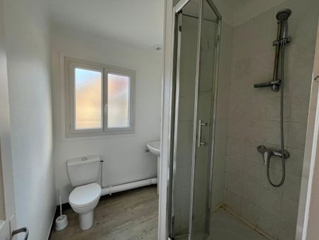 Location Appartement 2 pièces 55m² LISIEUX 14100 - Photo 4