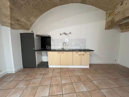 APPARTEMENT EN REZ DE CHAUSSÉE CENTRE VILLE DE BEAUCAIRE !!, - Photo 4