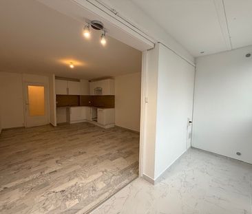 HYERES - STUDIO REFAIT A NEUF de 26.73 m² + 4.78 m² de LOGGIA + CAV... - Photo 3