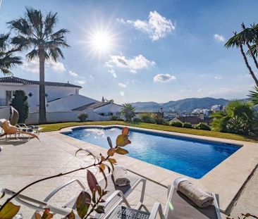 4 bedroom luxury Villa for rent in Benahavís, Andalusia - Photo 3