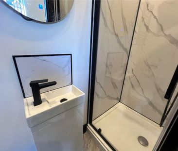 1 bedroom in a house share to rent - Photo 6