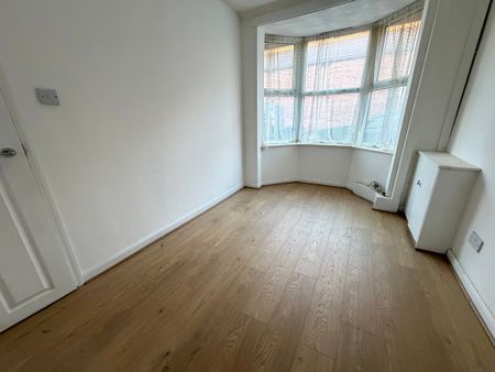 Woden Road, Heath Town, Wolverhampton - Photo 2