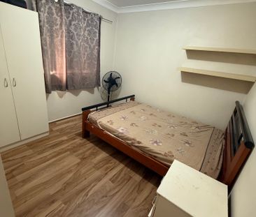 Quakers Hill - Photo 4