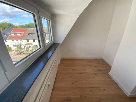 Überraschend viel Platz unterm Dach 4,5 Zimmer in ruhiger Seitenstraße im schönen Schwachhausen freuen sich auf Sie. - Foto 5