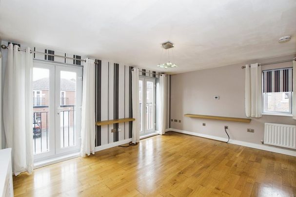 2 bedroom maisonette to rent - Photo 1