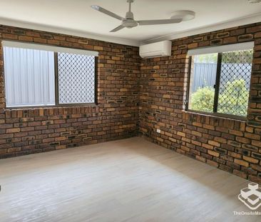 Freshly Renovated House â Spacious and Ready to Move In! - Photo 4