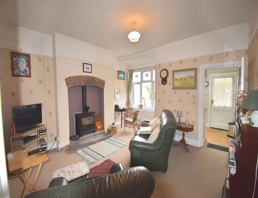 3 Bedroom Semi Detached Available Arranging tenancy - Photo 1