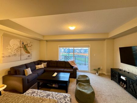 For Lease - 897 Robert Ferrie Drive, Kitchener, Ontario - Photo 3