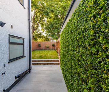 3 Bed Terraced House, Mayfield Road, E17 - Photo 1