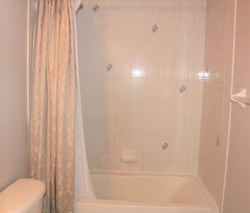 For Lease - 176 Colliston Crescent, Hunt Club - South Keys and Area... - Photo 1