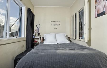 City fringe location - In the heart of Sandringham - Photo 3