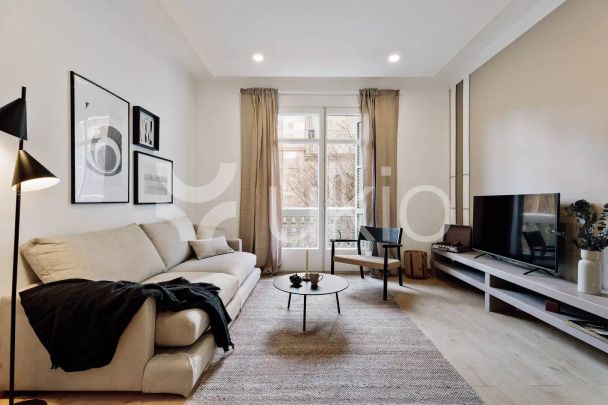 Apartamento de alquiler en Carrer de Roger de Llúria, Dreta de l'Eixample - Photo 1