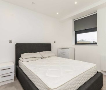 Rockingham Road, UB8, London - Photo 1