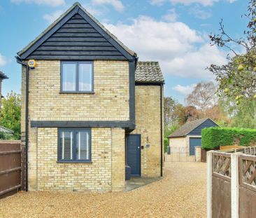 4 bedroom detached house to rent - Photo 2