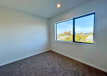 5 Bedrooms on Massey Rd - Photo 3