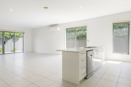 Modern Family Home with Comfort and Convenience! - Photo 4