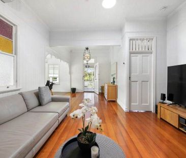 Perfect Family Home in Clayfield - Photo 1
