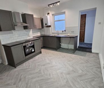 3 bed Terraced - To Let - Photo 3