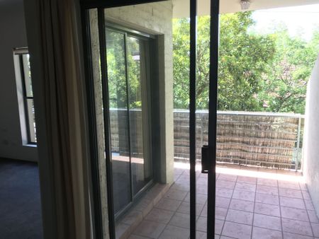 3/70 Wilson St, Newtown, NSW 2042 - Photo 5