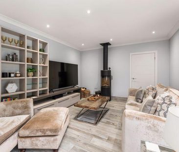 3 bedroom detached bungalow to rent - Photo 2