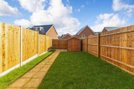 2 bedroom semi-detached house to rent - Photo 4