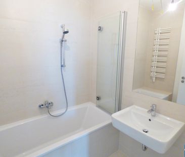 1,5-Zimmerwohnung mit Balkon bei der U1! - Photo 6