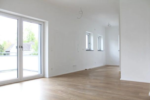 MODERNE 3-ZIMMER-KOMFORTWOHNUNG MIT EBK & BALKON - Photo 1