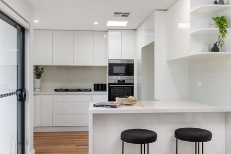 Home For Rent - Photo 5
